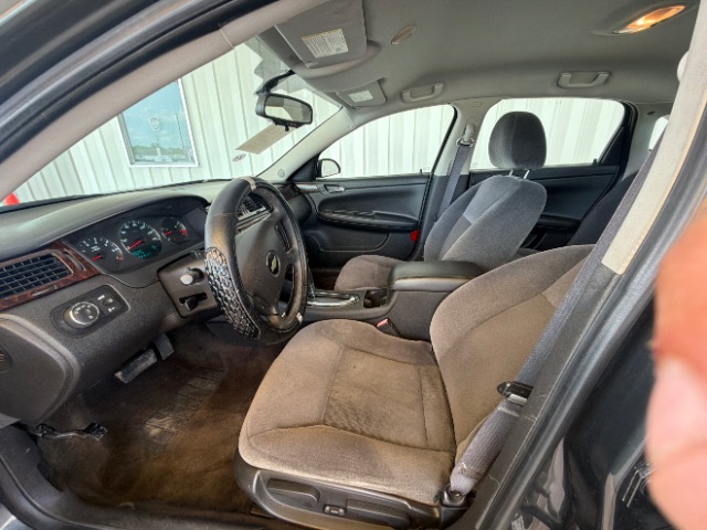 chevrolet impala limited 2016 2G1WB5E36G1177051 image chevrolet impala limited 2016 2G1WB5E36G1177051 image